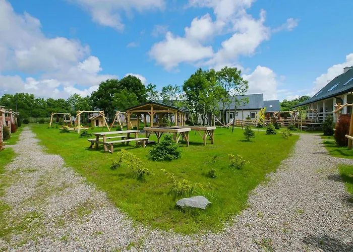 In Near Seaside Daire *